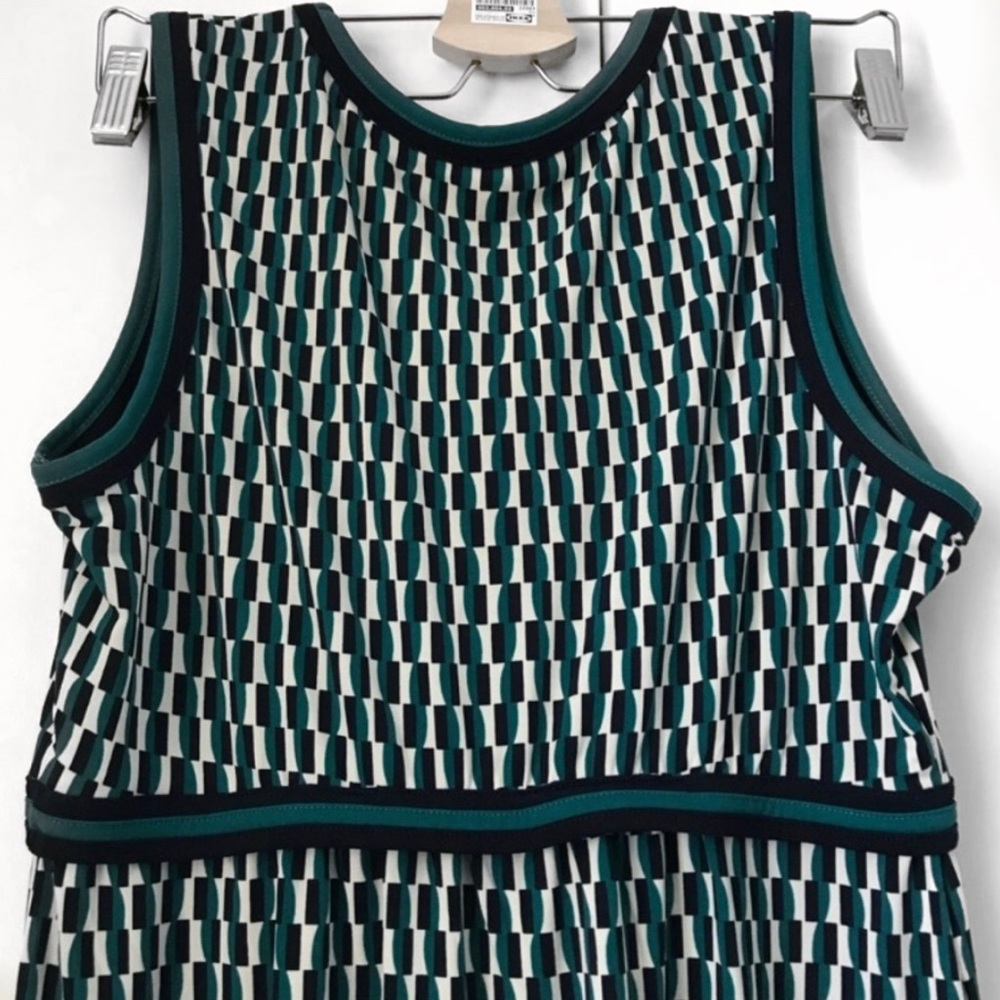 Max Studio Geometric Print Sleeveless Sun Dress - Picture 5 of 6